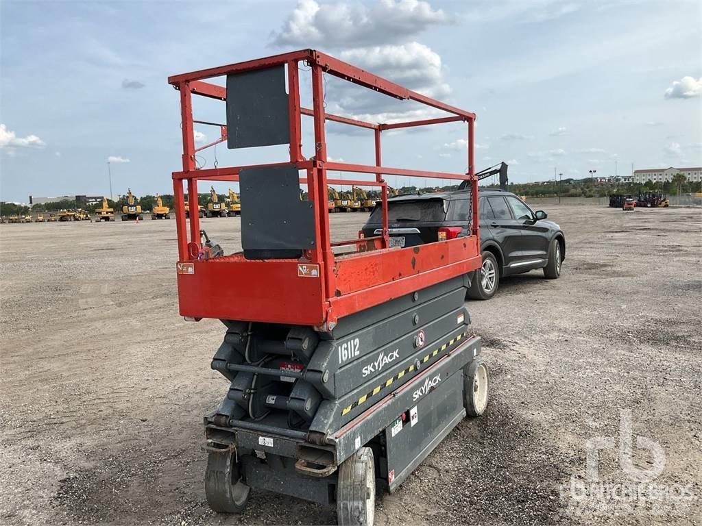 SkyJack SJ3226 Nožnicové zdvíhacie plošiny