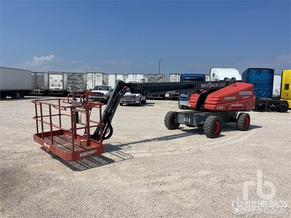 SkyJack SJ45T Kĺbové plošiny