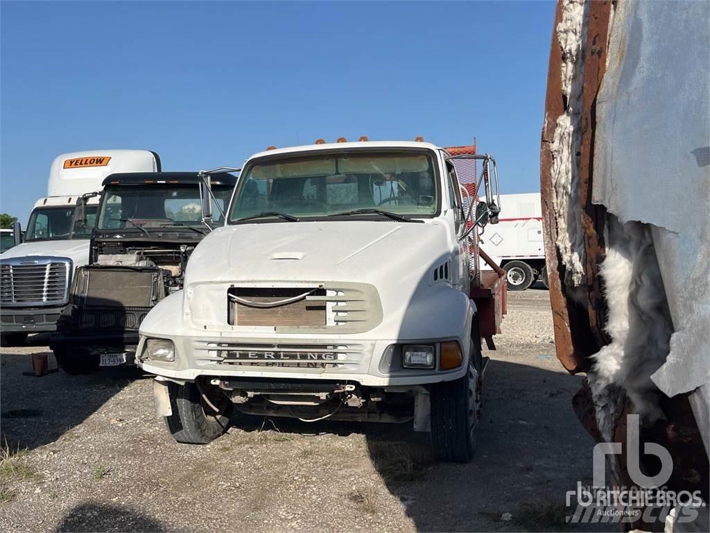Sterling M7500 Plošinové nákladné automobily/nákladné automobily so sklápacími bočnicami