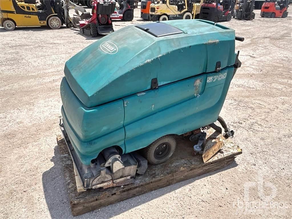 Tennant 5700 XP Zametacie stroje