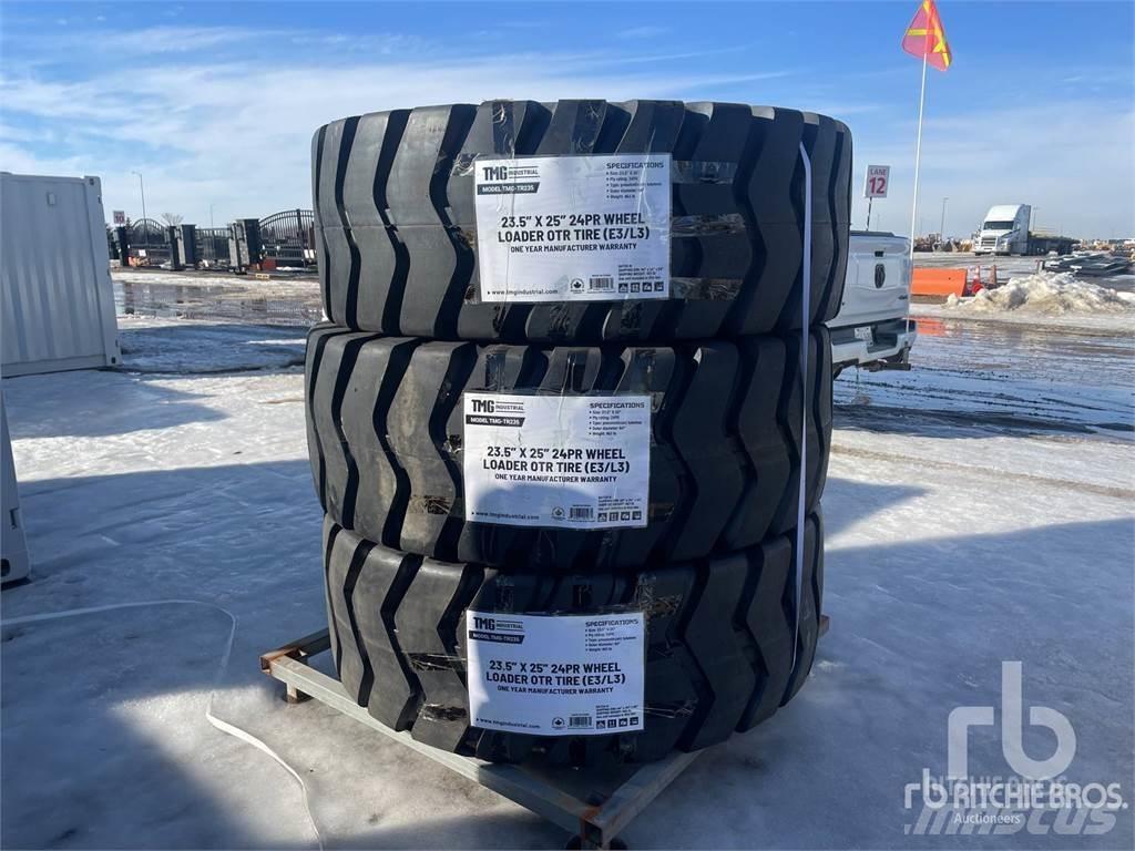 TMG TR235 Pneumatiky, kolesá a ráfiky