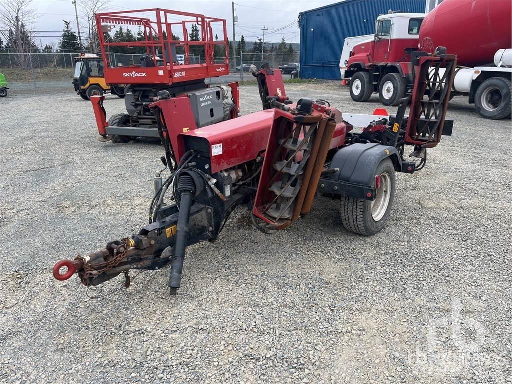 Toro 2700 Komunálna technika - ostatné