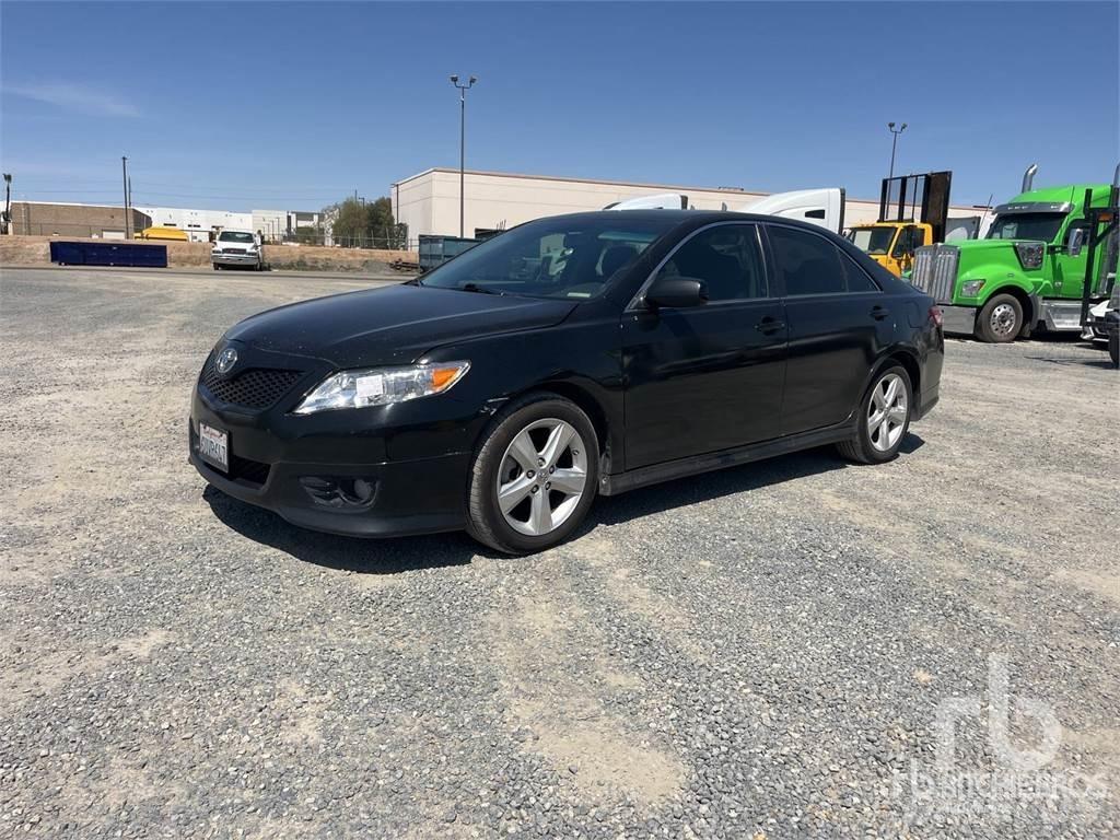 Toyota CAMRY Automobily