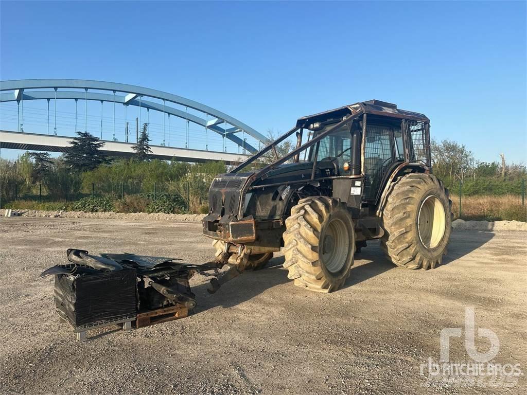 Valtra T173 Traktory