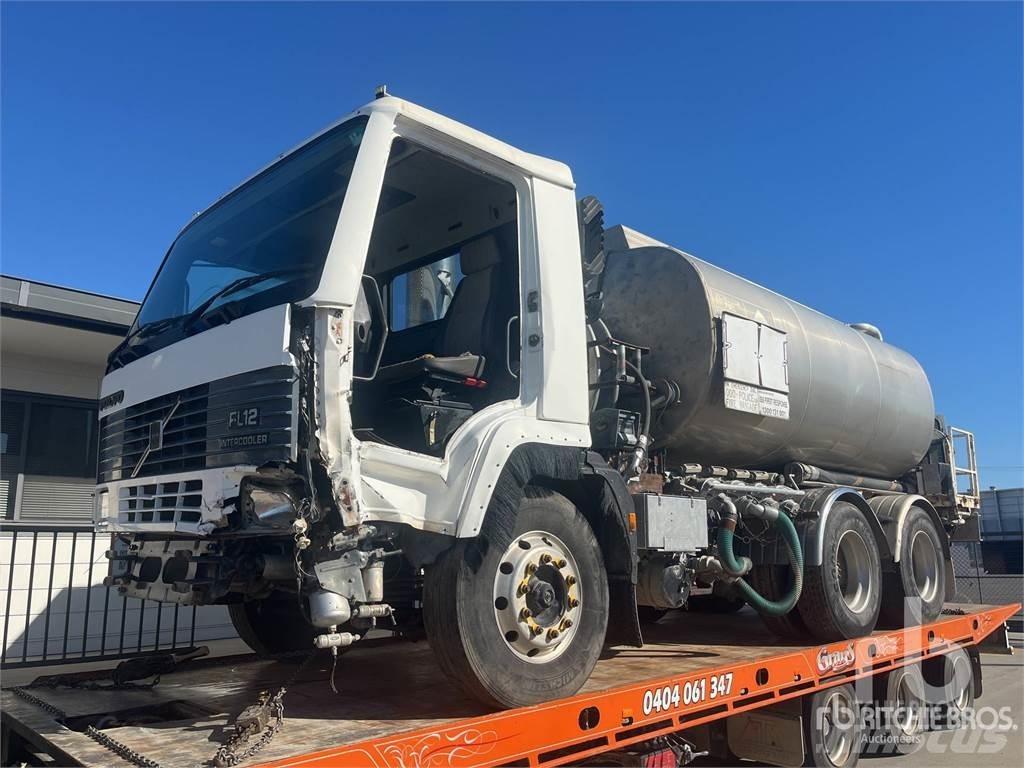Volvo FL12 Cisternové nákladné vozidlá