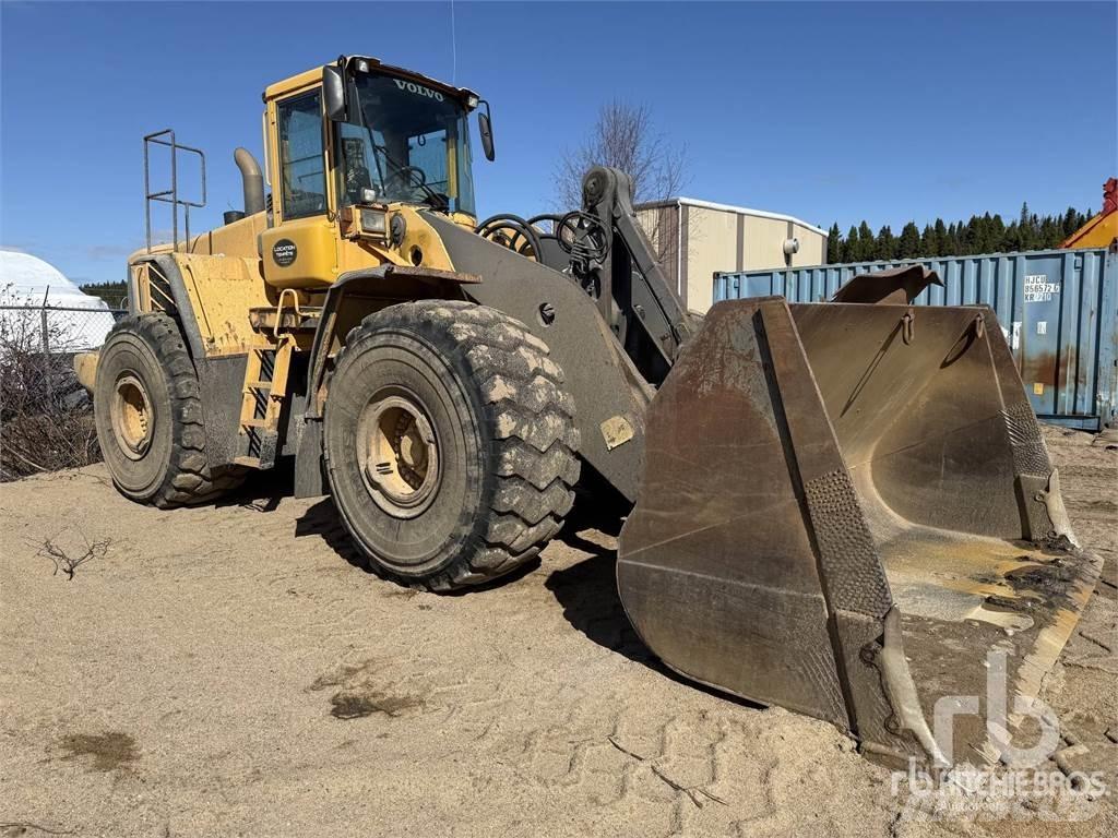 Volvo L220E Kolesové nakladače