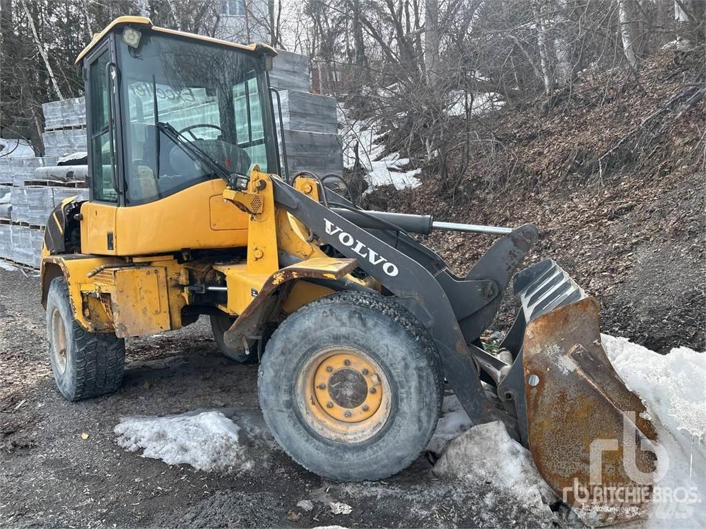 Volvo L30B Kolesové nakladače