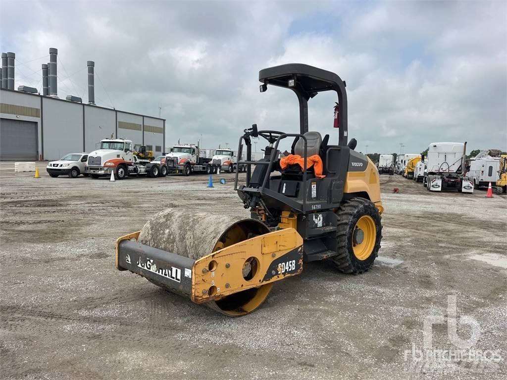 Volvo SD45B Tandemové valce
