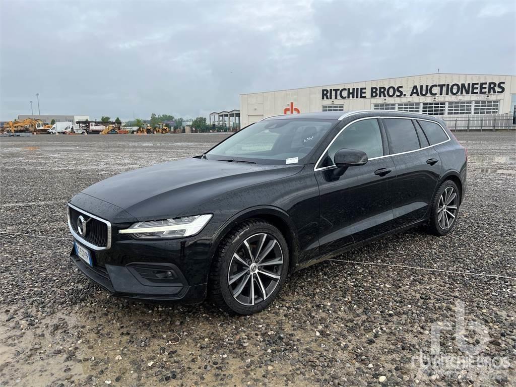 Volvo V60 Automobily