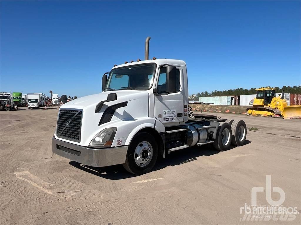 Volvo VNL300 Ťahače