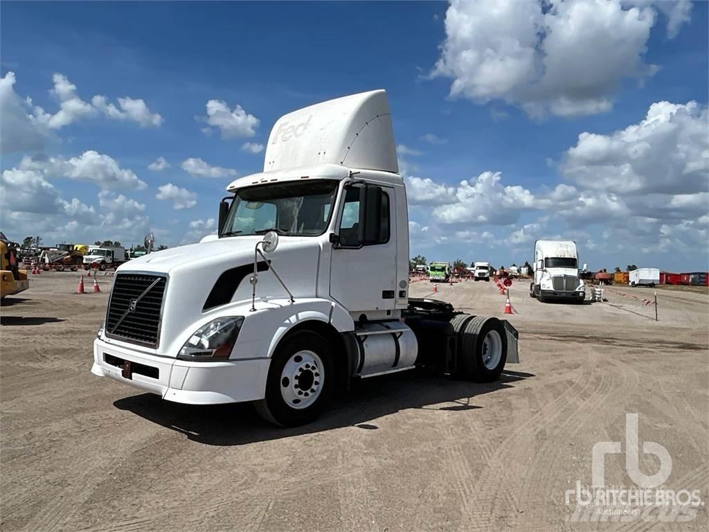 Volvo VNL300 Ťahače