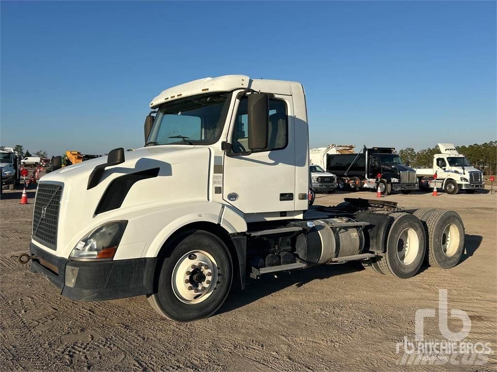 Volvo VNL300 Ťahače