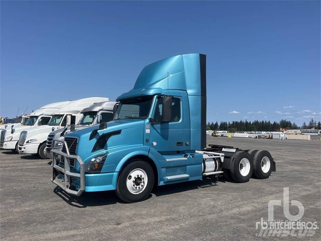Volvo VNL300 Ťahače
