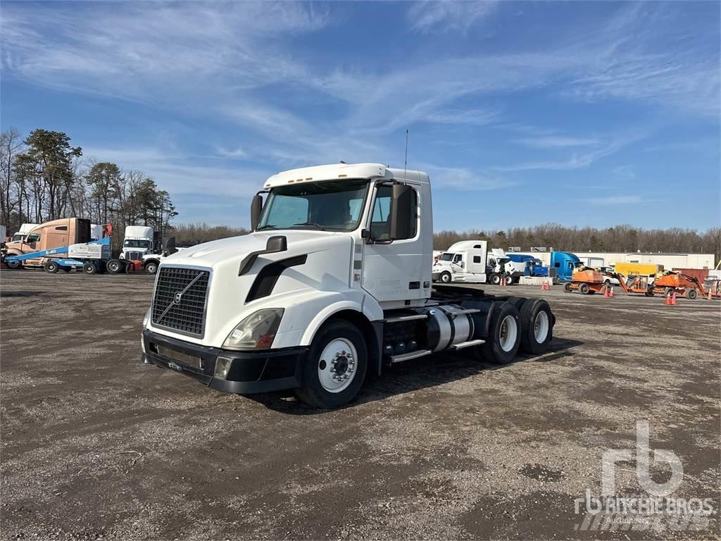 Volvo VNL300 Ťahače