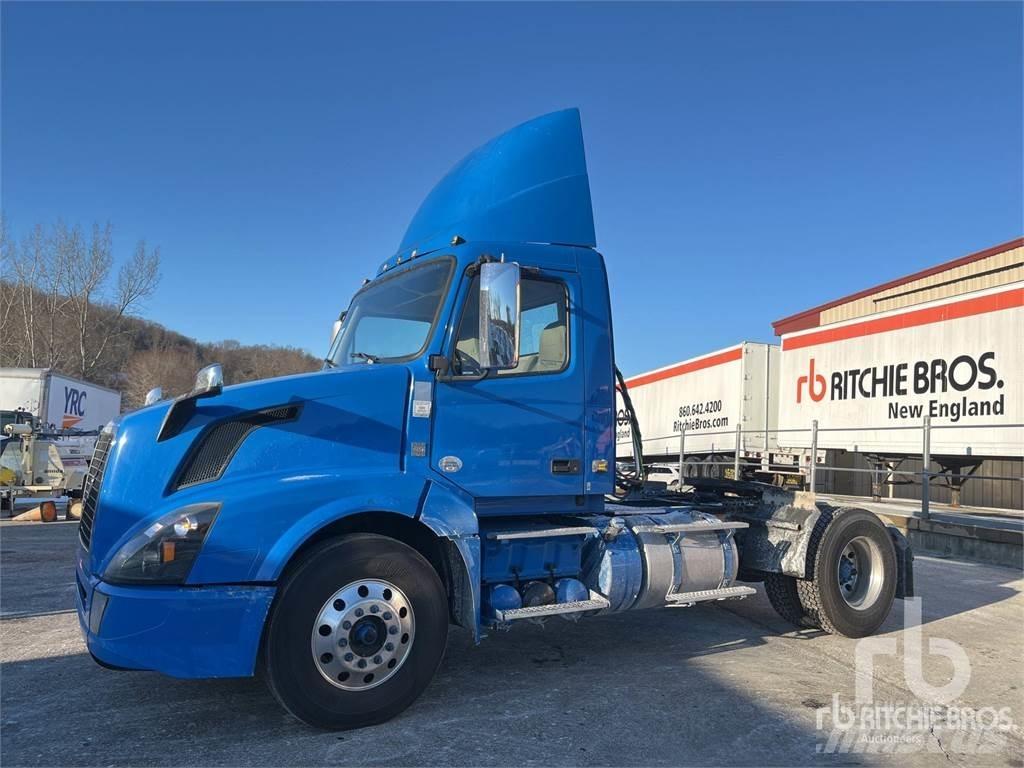 Volvo VNL300 Ťahače
