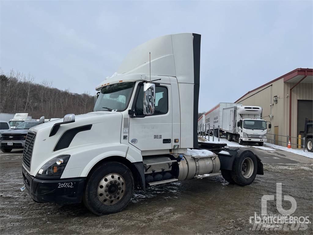 Volvo VNL300 Ťahače