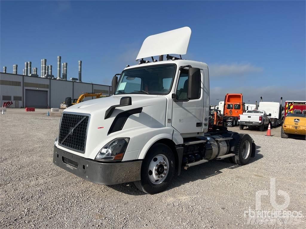 Volvo VNL300 Ťahače