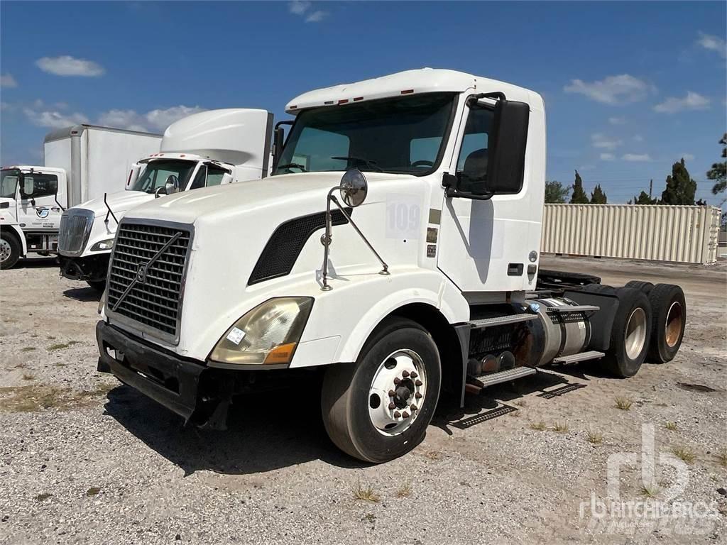 Volvo VNL300 Ťahače