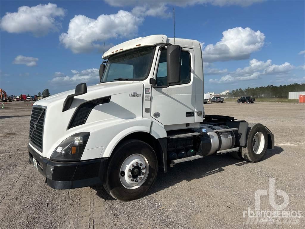 Volvo VNL300 Ťahače
