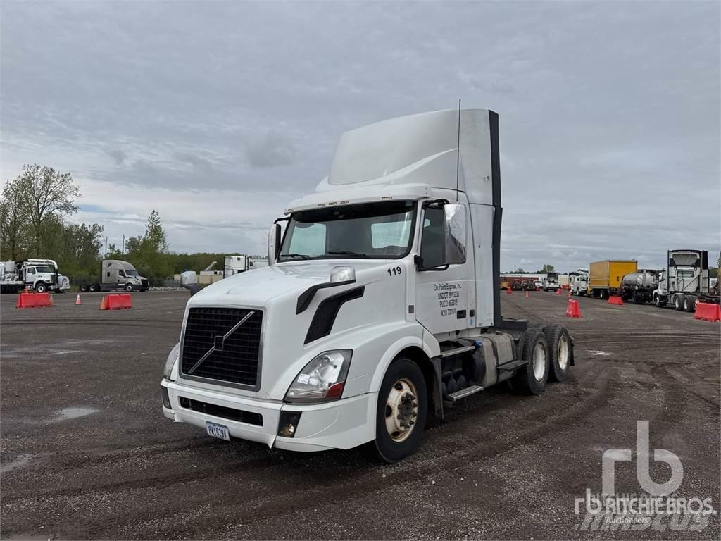 Volvo VNL300 Ťahače