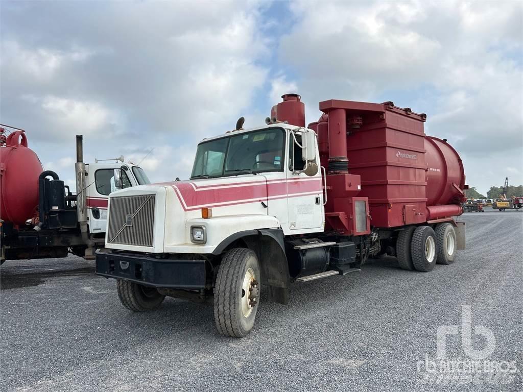 Volvo WG64F Kombinované/Čerpacie cisterny