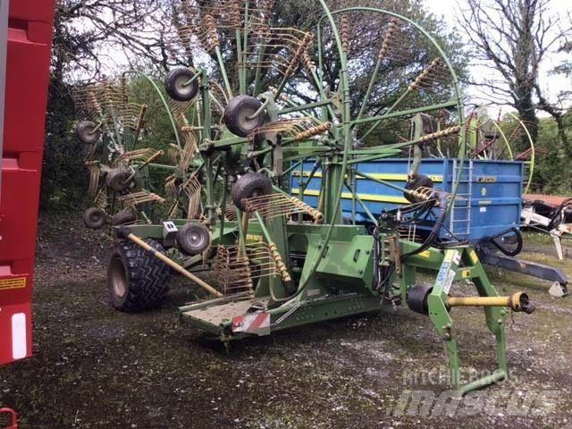 Krone 1400+ Obracače a zhrabovače sena