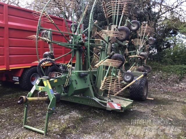 Krone 1400+ Obracače a zhrabovače sena