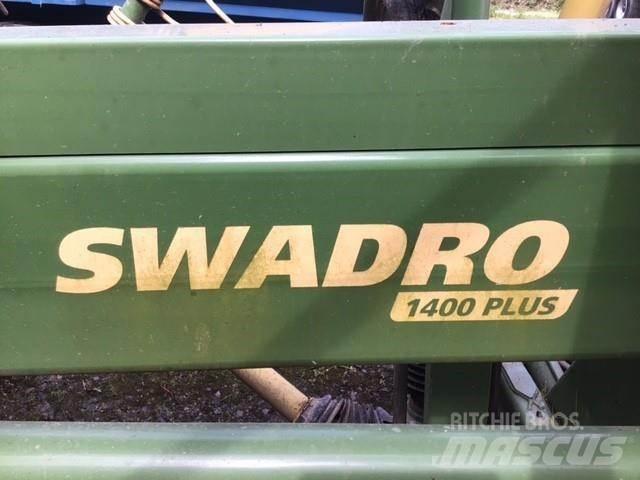 Krone 1400+ Obracače a zhrabovače sena
