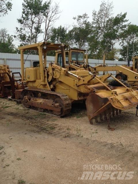 CAT 941B Pásové nakladače