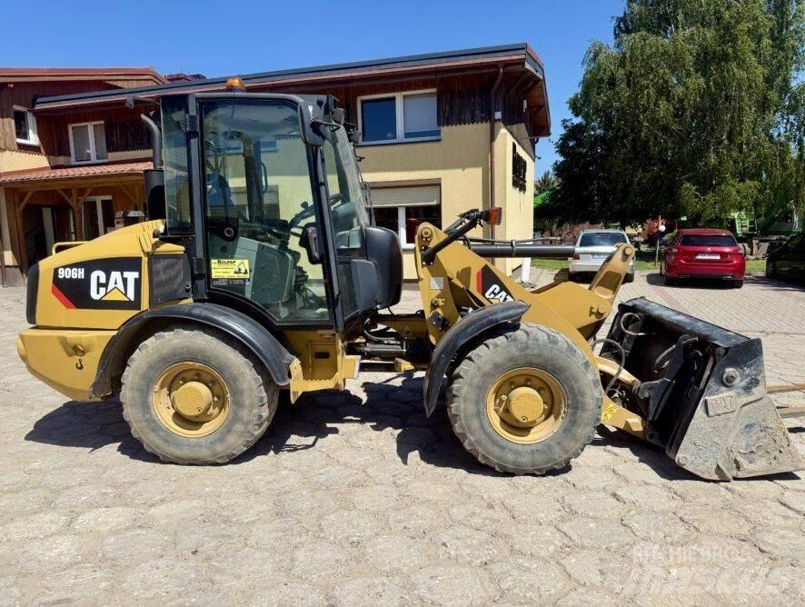 CAT 906H Kolesové nakladače