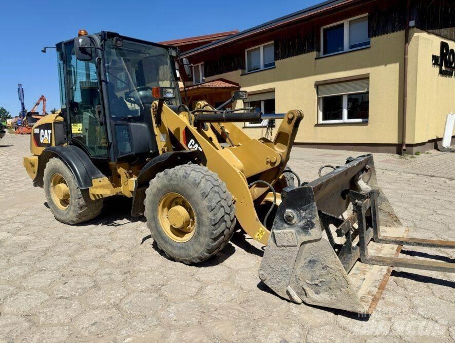 CAT 906H Kolesové nakladače