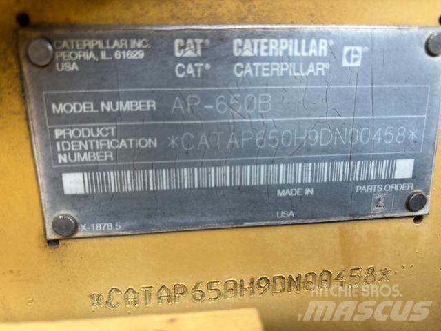 CAT AP-650B Stavebníctvo - ostatné