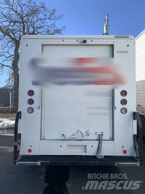 Ford E350 Skriňová nadstavba