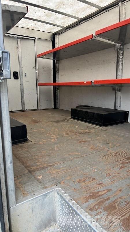 Ford E350 Skriňová nadstavba