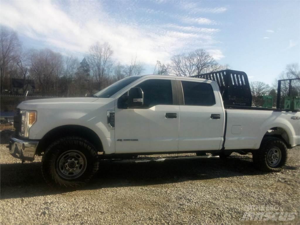 Ford F250 Nakladacia/sklápacia bočnica