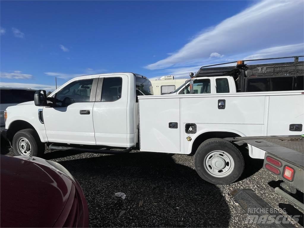 Ford F250 Vyslobodzovacie vozidlá