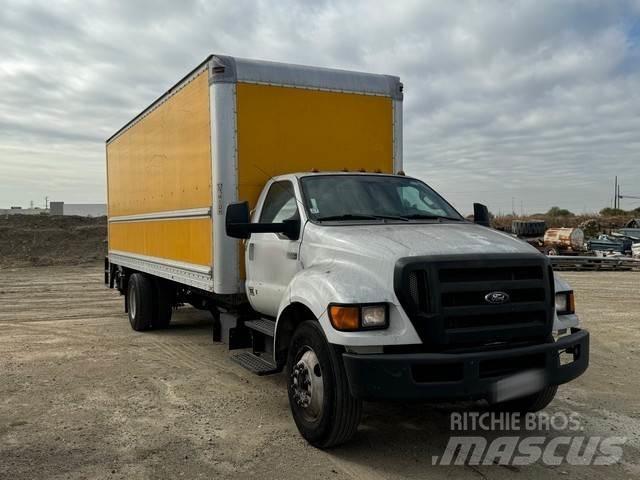 Ford F750 Skriňová nadstavba