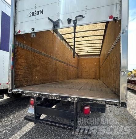 Freightliner M2 Skriňová nadstavba