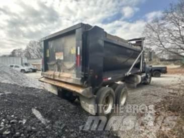 Mack GU713 Sklápače