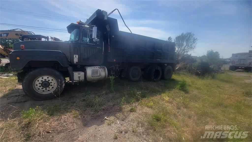 Mack RD6885 Sklápače