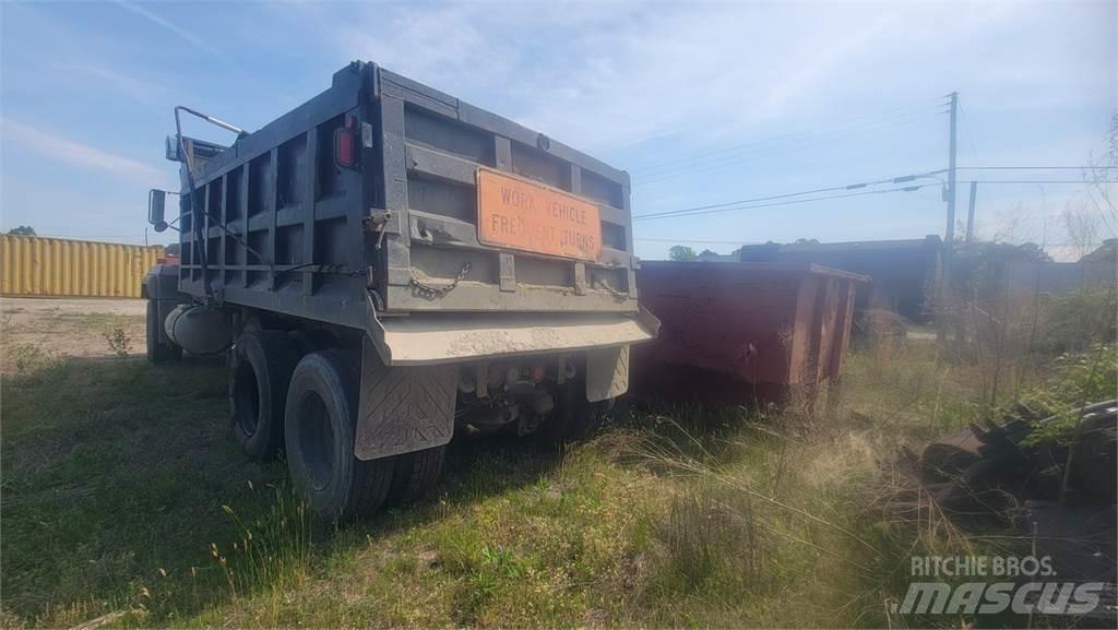 Mack RD6885 Sklápače