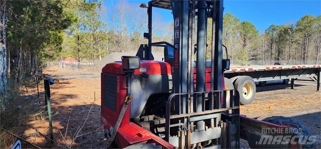 Moffett M55 4 cestné vysokozdvižné vozíky