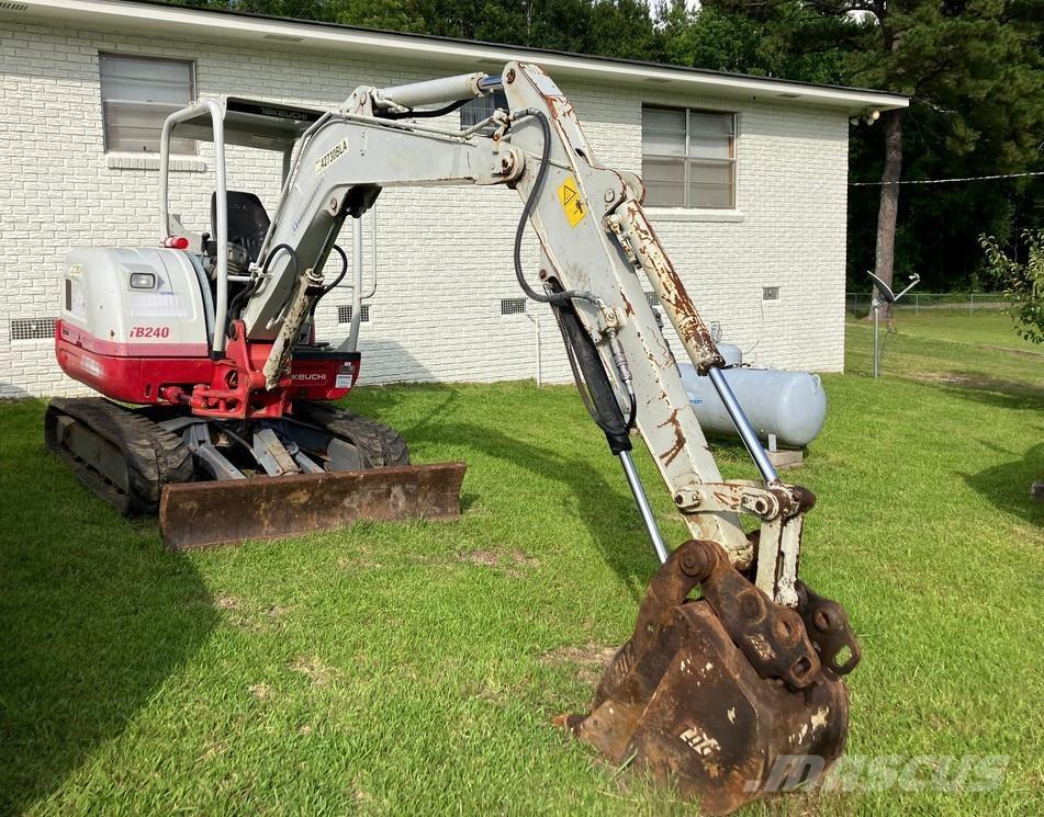 Takeuchi TB240 Midi rýpadlá 7 t - 12 t