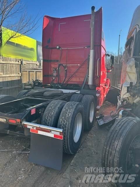 Volvo VNL64T670 Ťahače