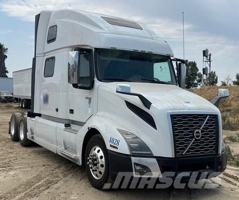 Volvo VNL64T670 Ťahače