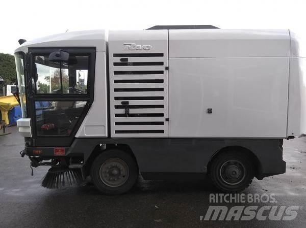 Ravo 530STH Zametacie stroje