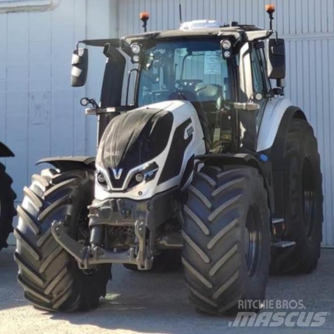Valtra Q305 Traktory
