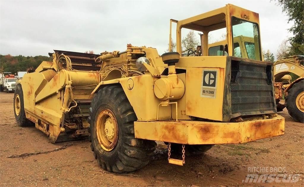 CAT 613B Skrejpre