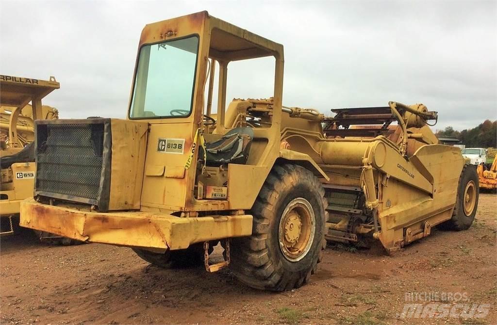 CAT 613B Skrejpre