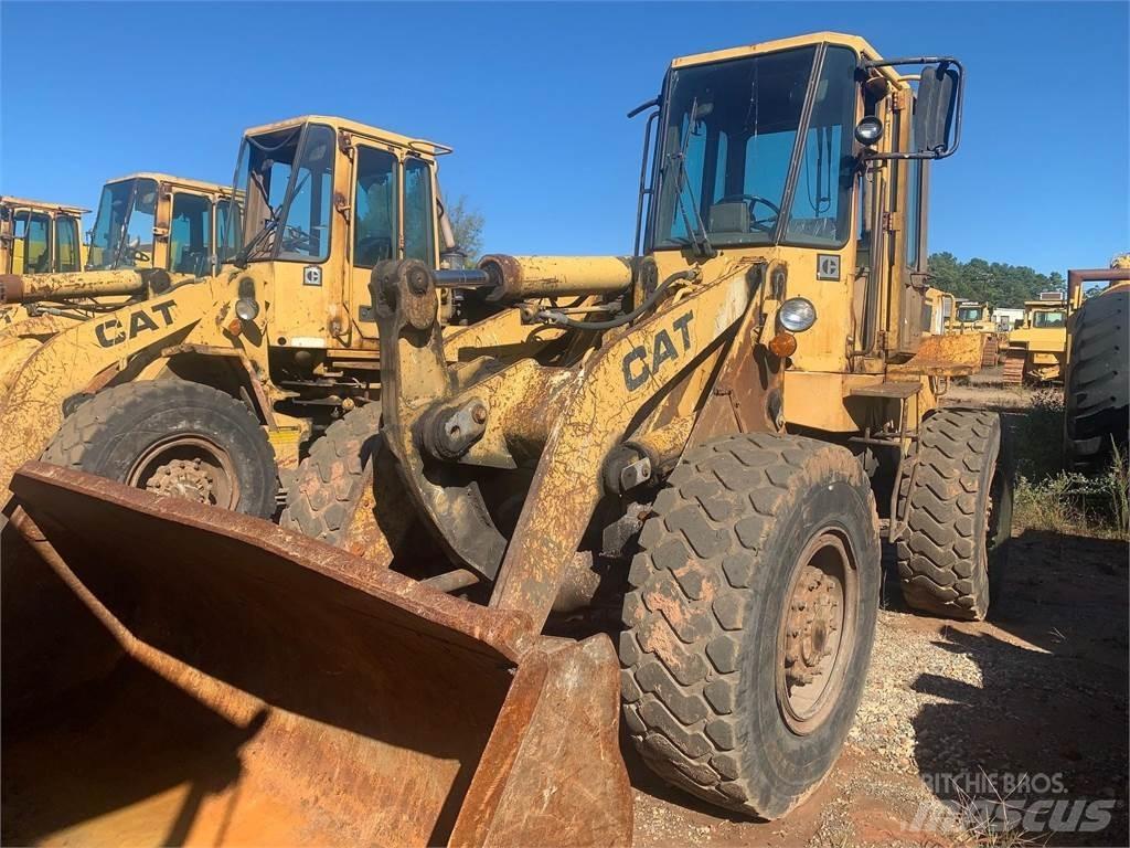 CAT 926E Kolesové nakladače